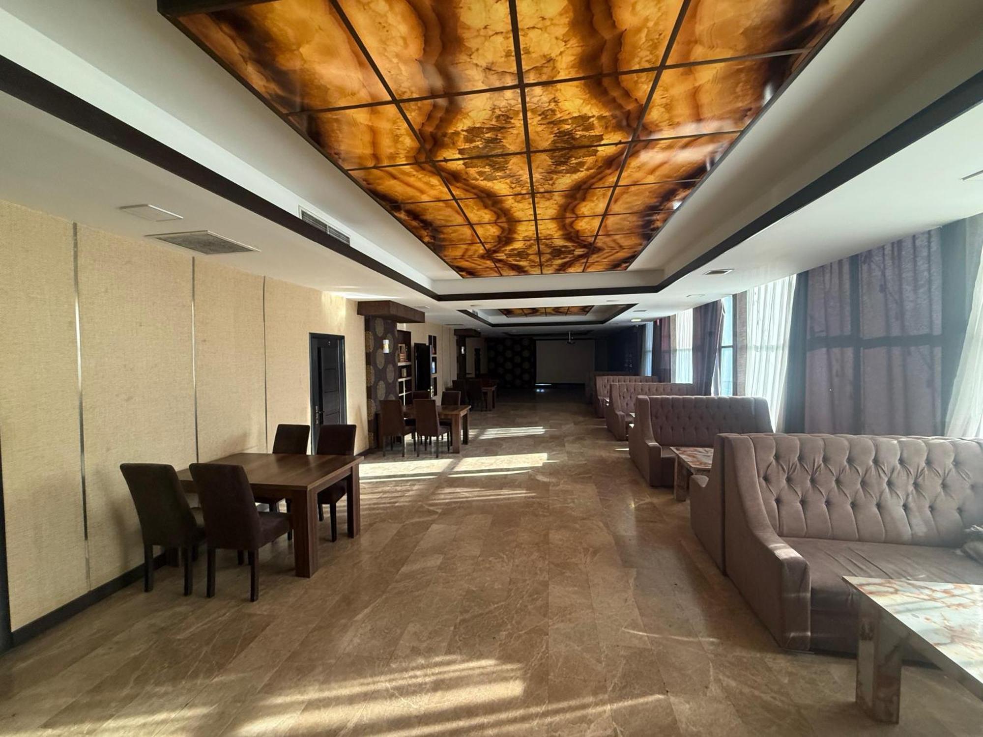 Black Mont Inn Hotel Baku Ngoại thất bức ảnh