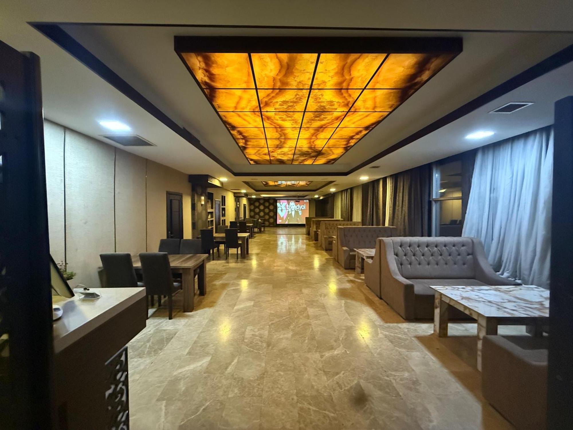 Black Mont Inn Hotel Baku Ngoại thất bức ảnh
