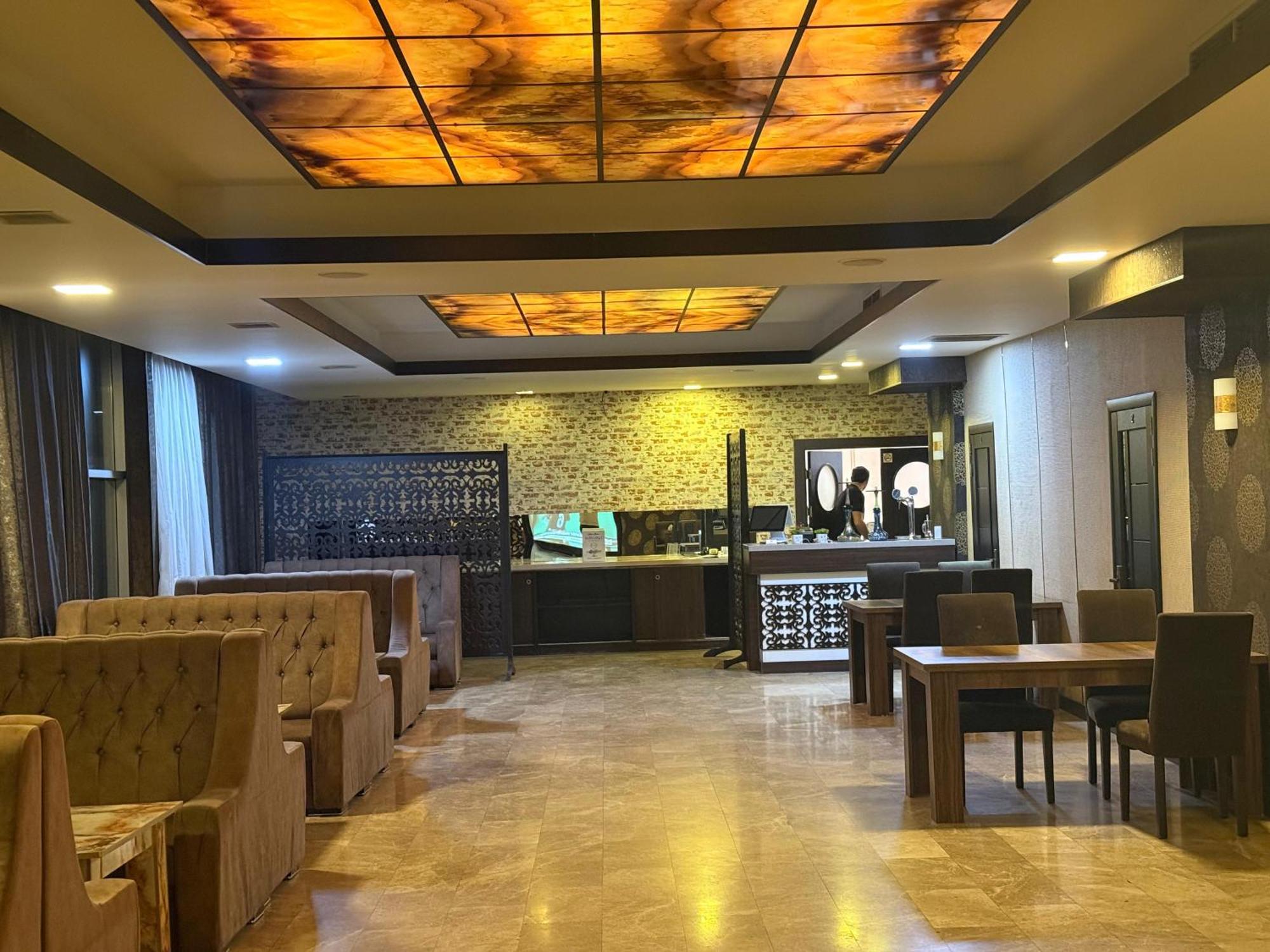 Black Mont Inn Hotel Baku Ngoại thất bức ảnh