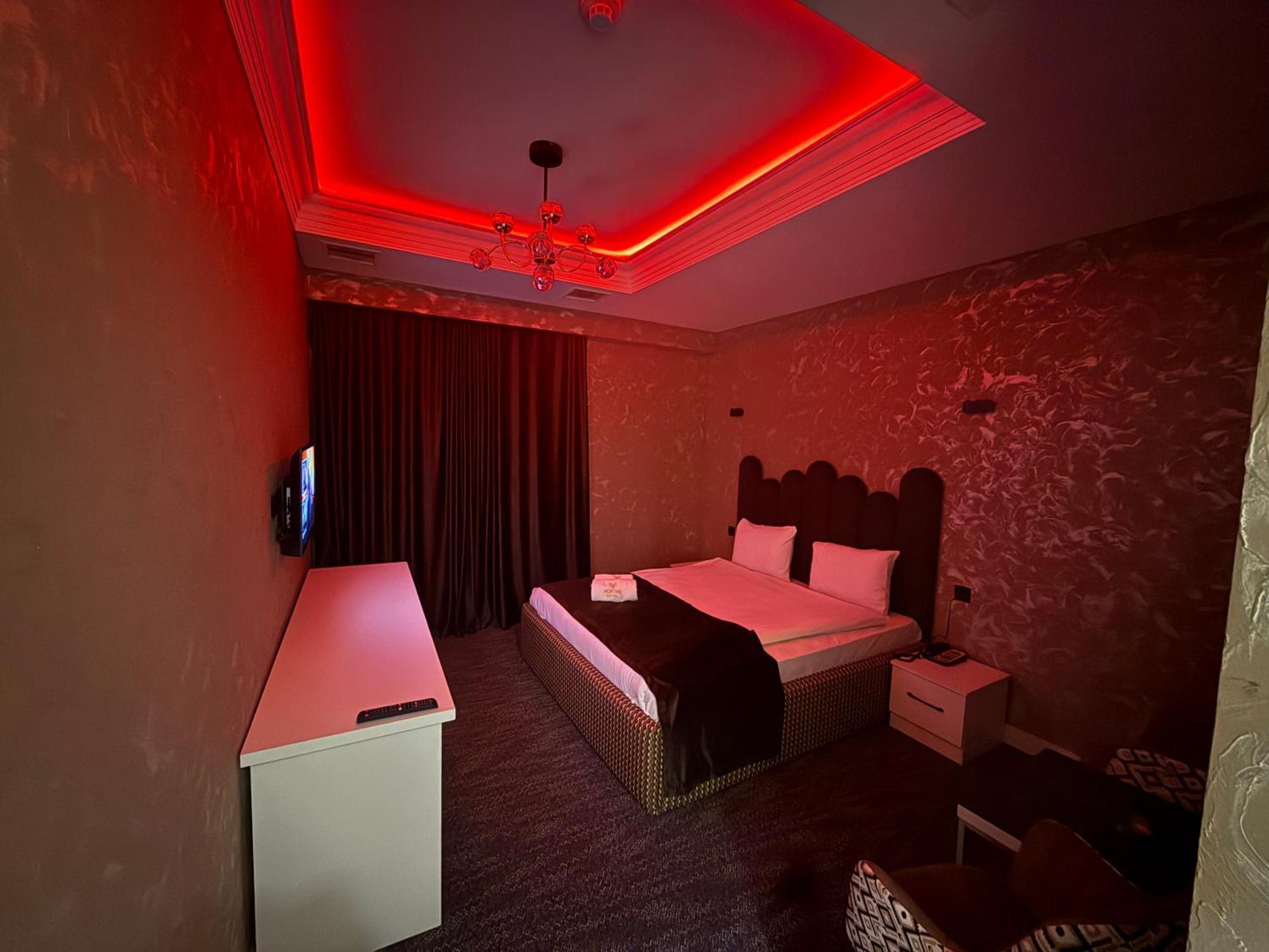 Black Mont Inn Hotel Baku Ngoại thất bức ảnh