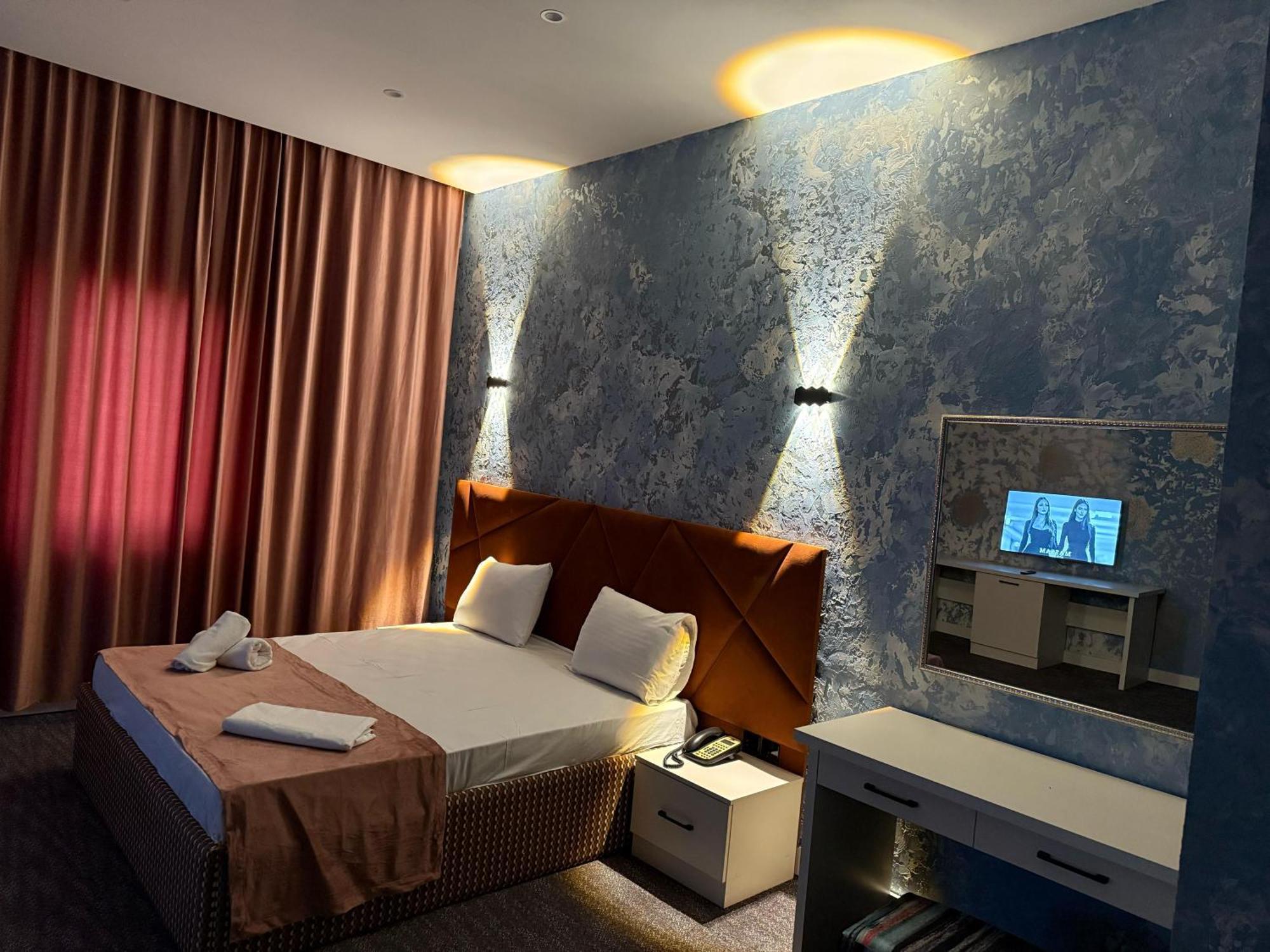 Black Mont Inn Hotel Baku Ngoại thất bức ảnh