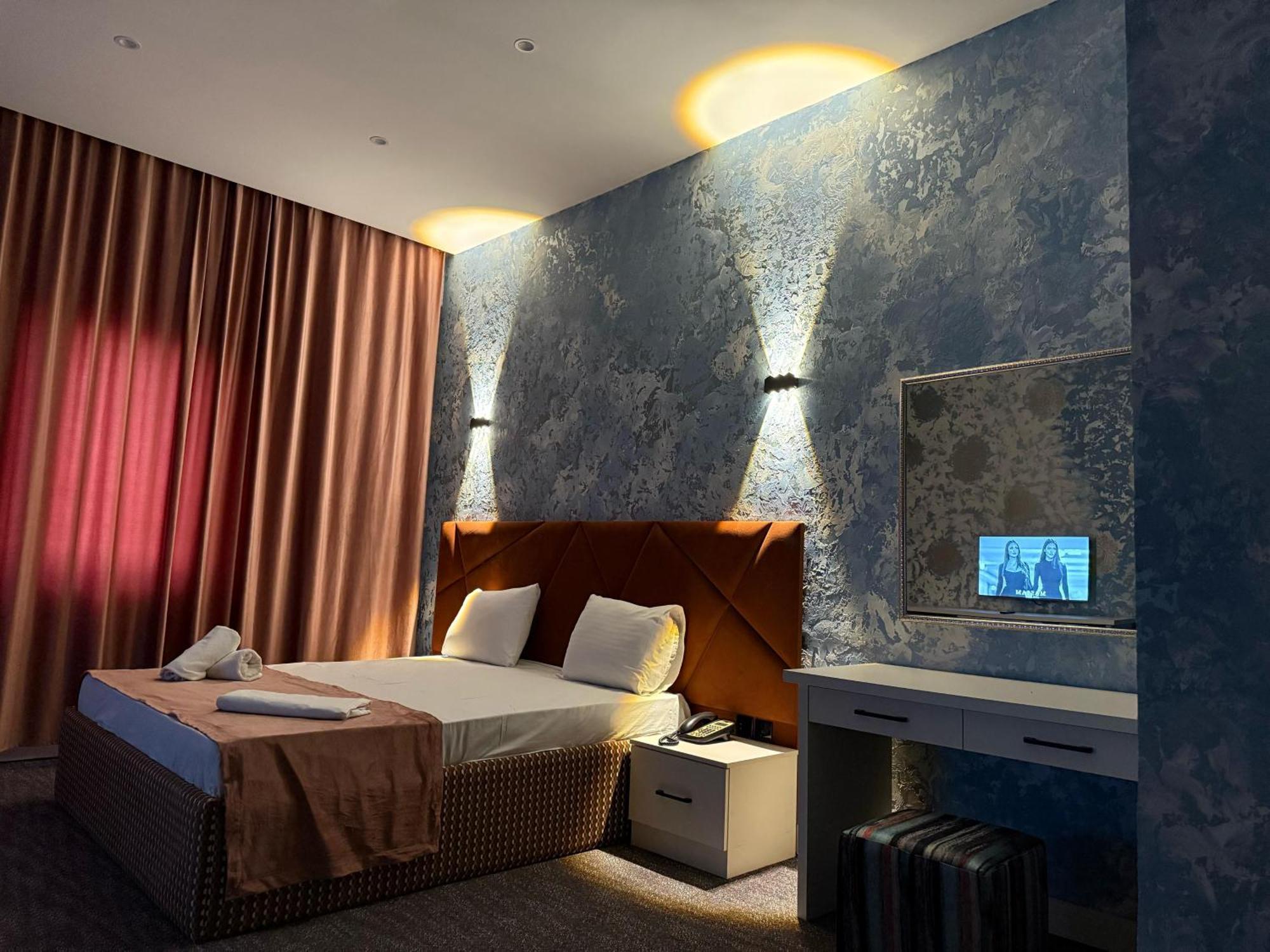 Black Mont Inn Hotel Baku Ngoại thất bức ảnh