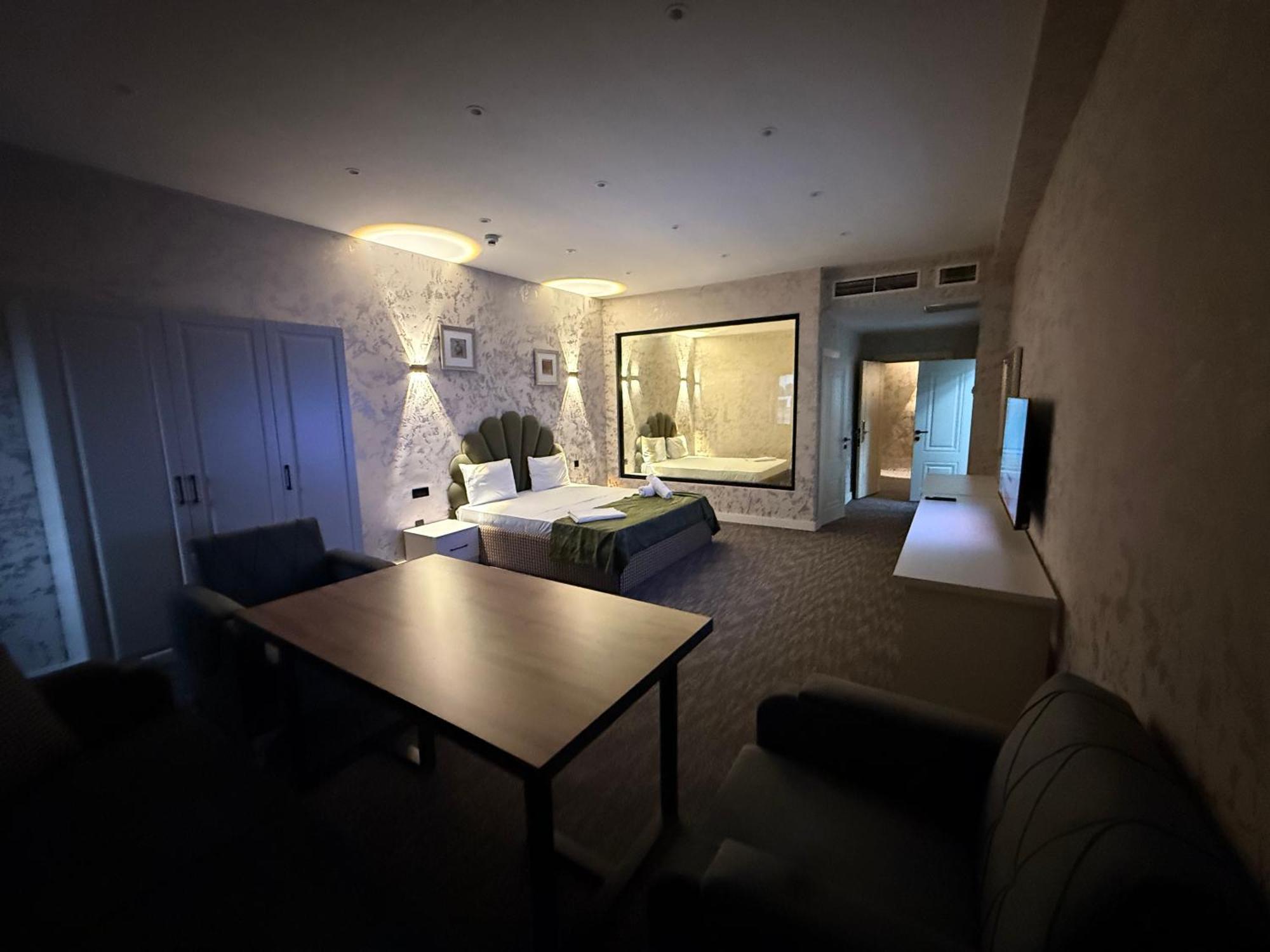 Black Mont Inn Hotel Baku Ngoại thất bức ảnh