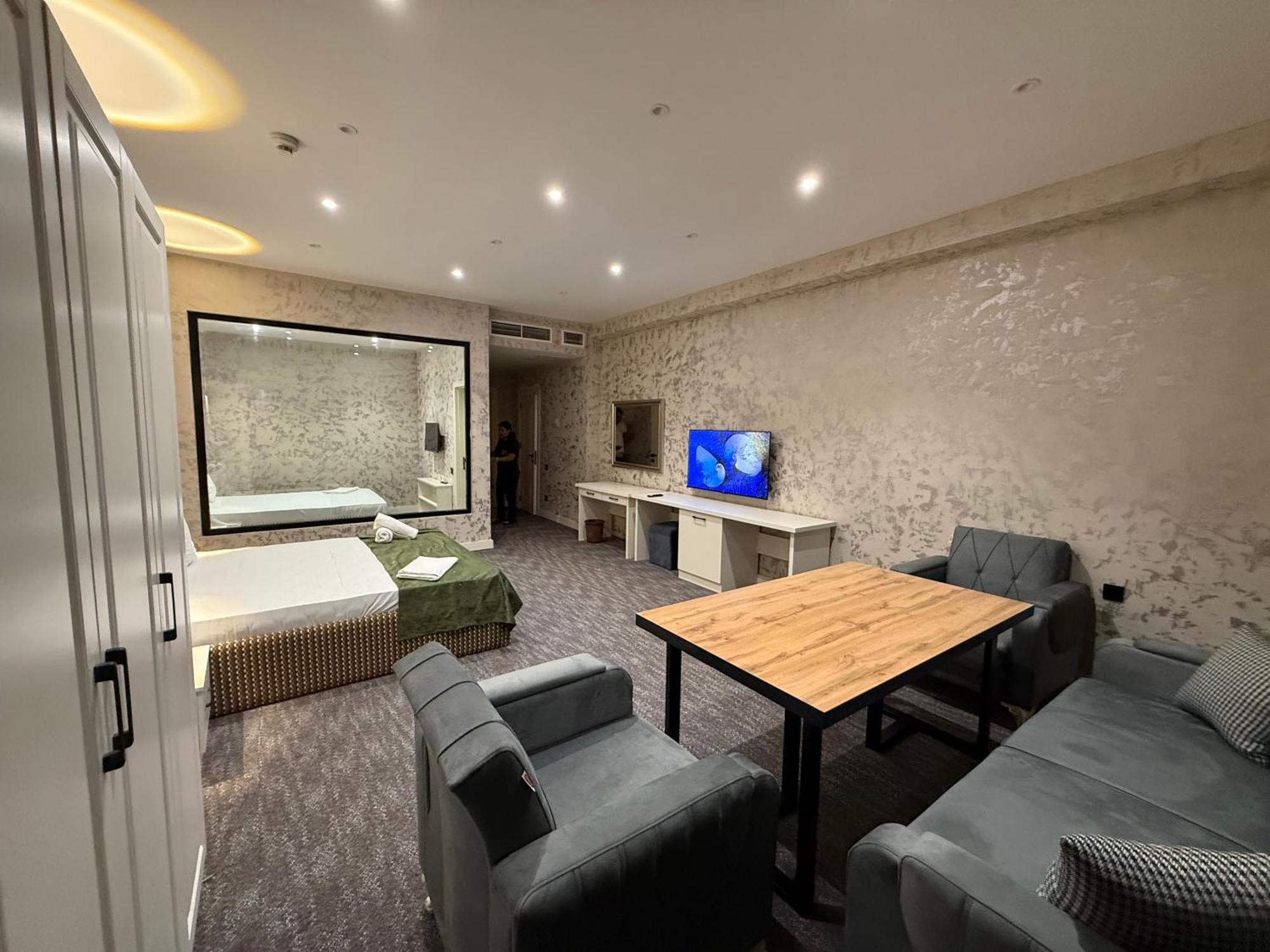 Black Mont Inn Hotel Baku Ngoại thất bức ảnh