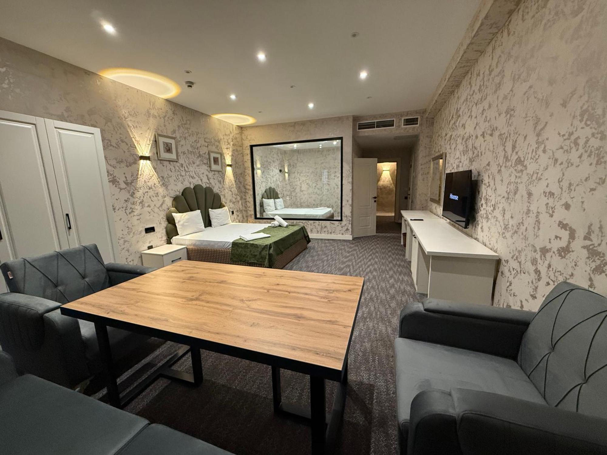 Black Mont Inn Hotel Baku Ngoại thất bức ảnh