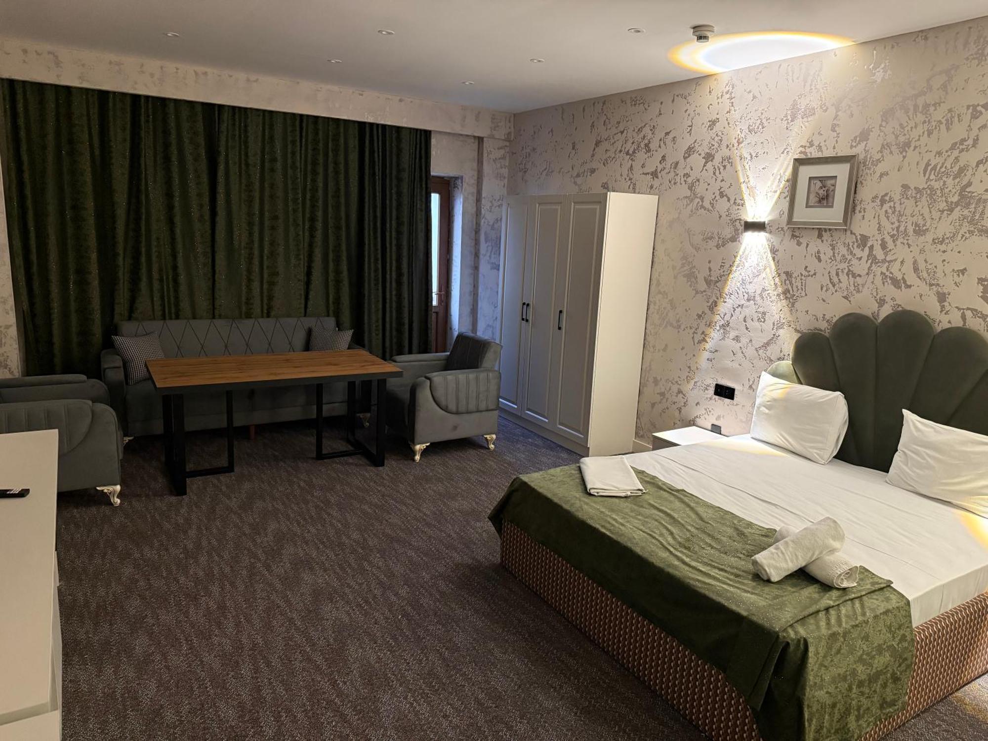 Black Mont Inn Hotel Baku Ngoại thất bức ảnh