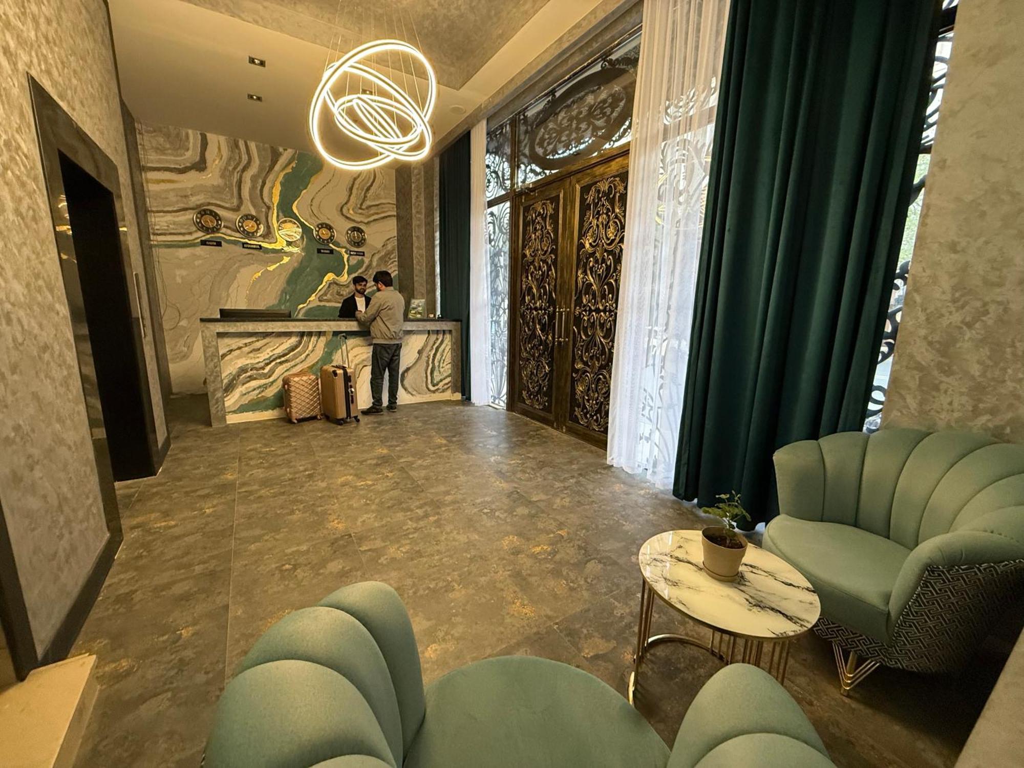 Black Mont Inn Hotel Baku Ngoại thất bức ảnh