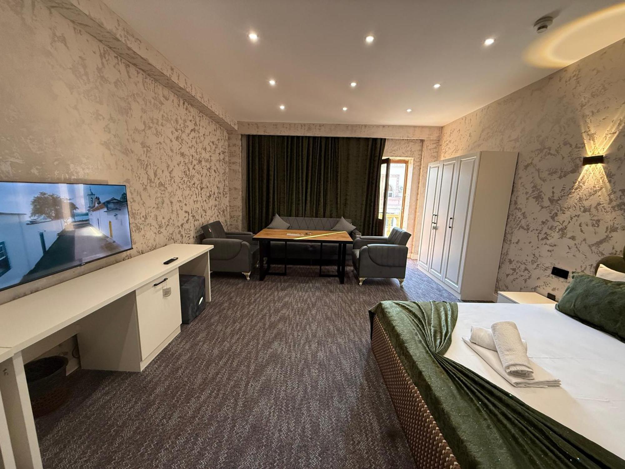 Black Mont Inn Hotel Baku Ngoại thất bức ảnh