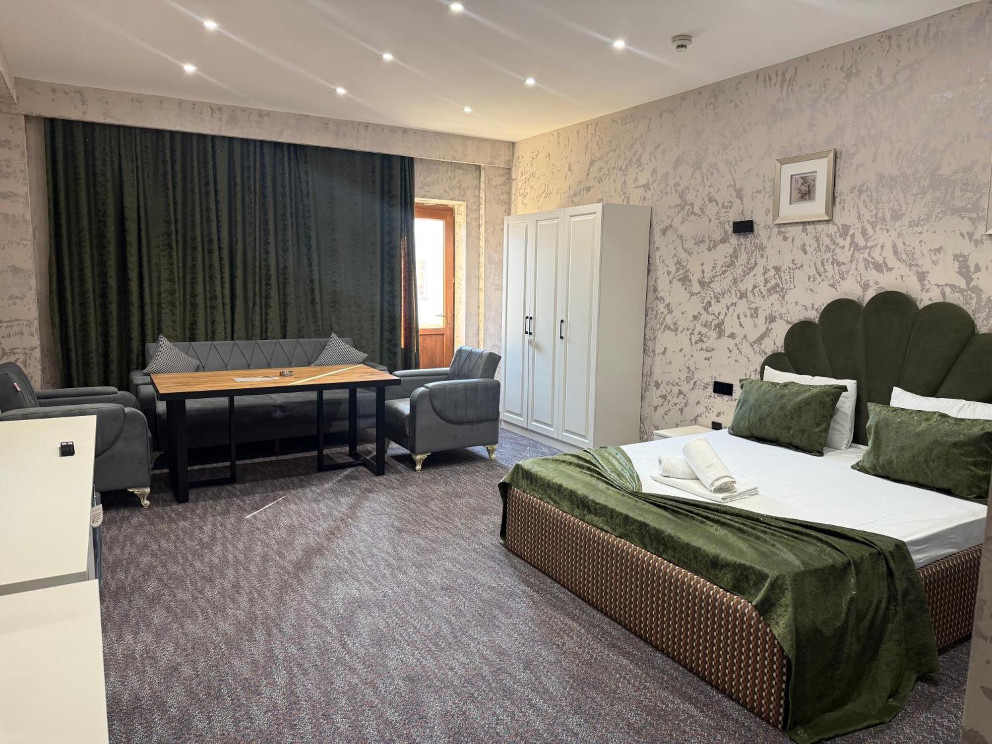 Black Mont Inn Hotel Baku Ngoại thất bức ảnh